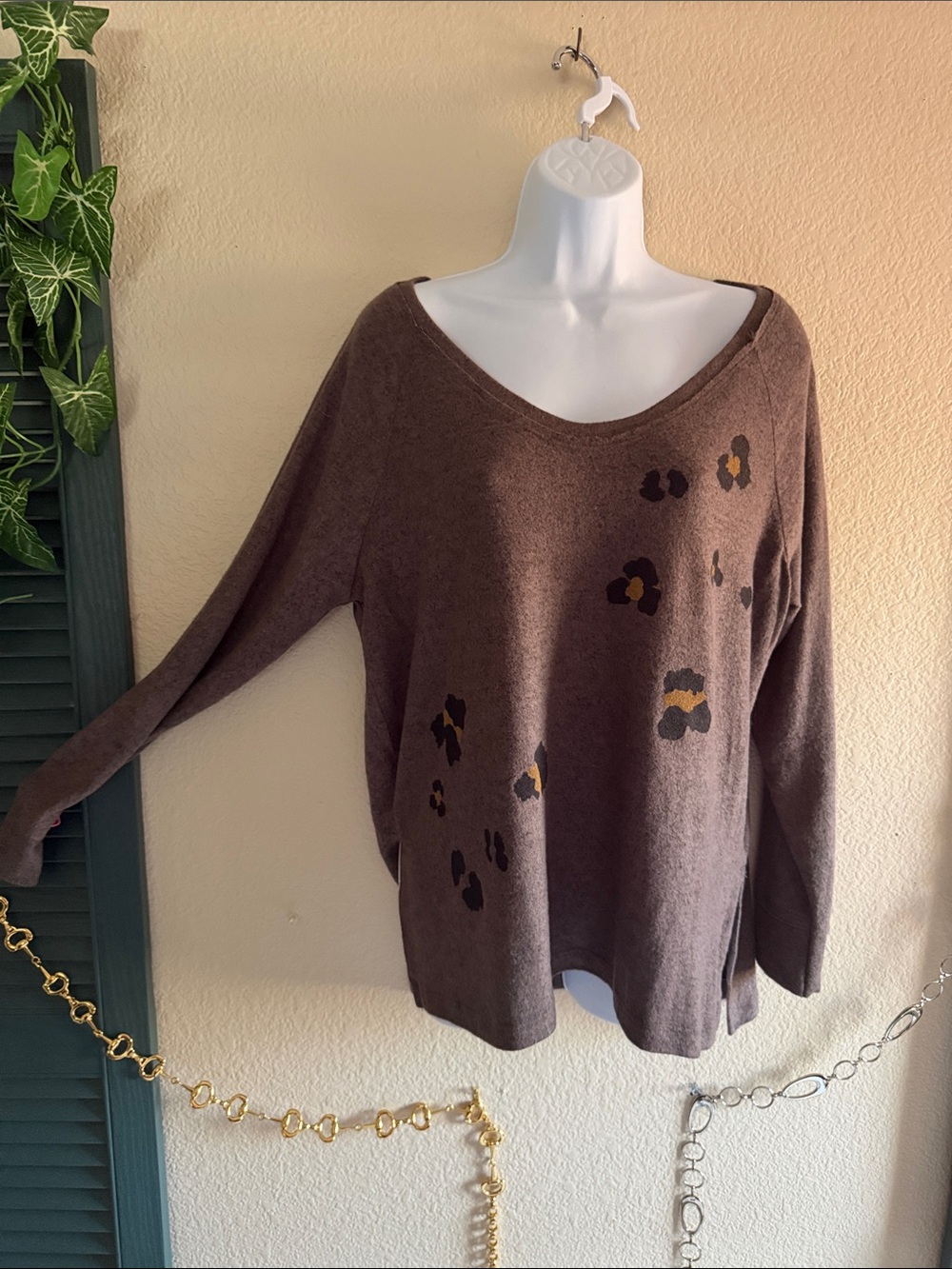 New Maronie Fleece Pullover M 10 12 Medium Leopard Long Sleeves Soft